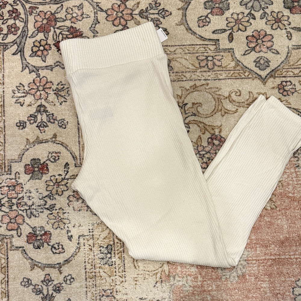 Old Navy Cream Ribbed Leggings
